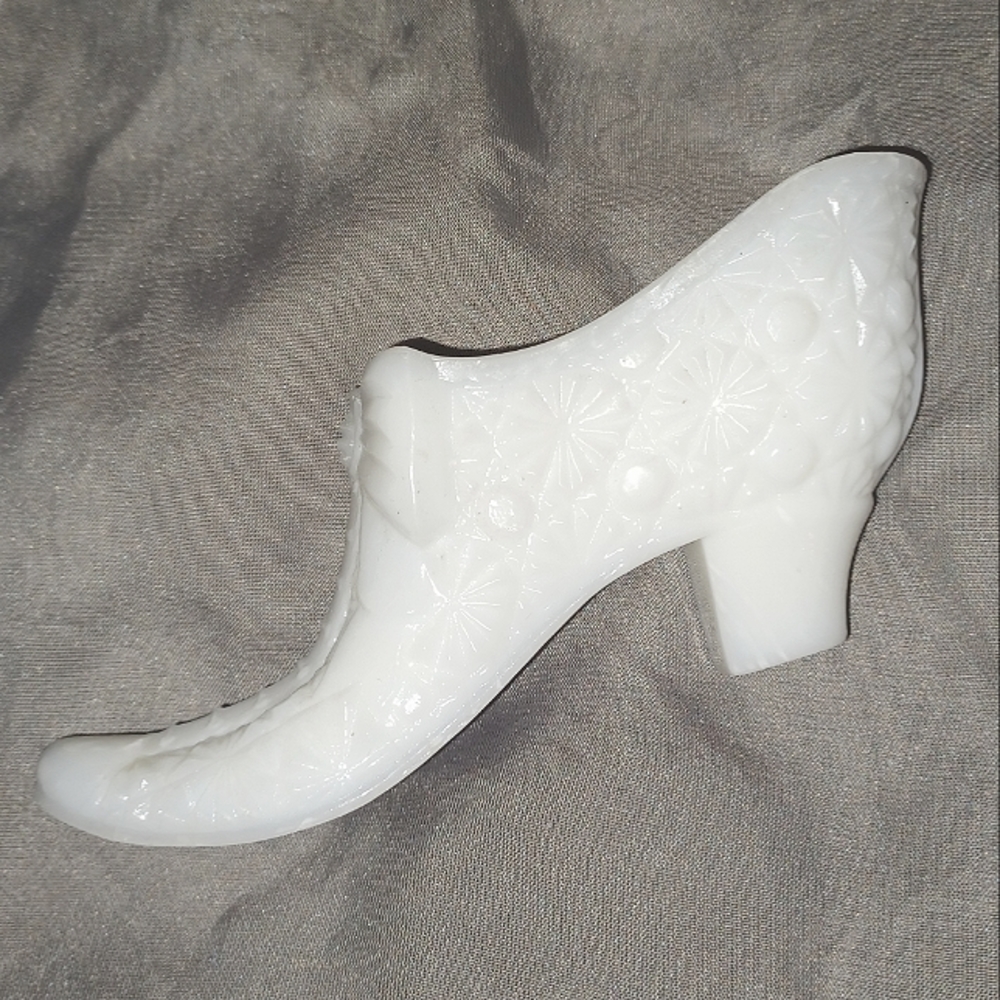 Vintage MCM Collectible White Glass Shoe